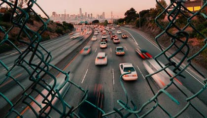 Jiuyou-英雄联盟S12总决赛决赛激战正酣，现场气氛火爆，s12总决赛lpl